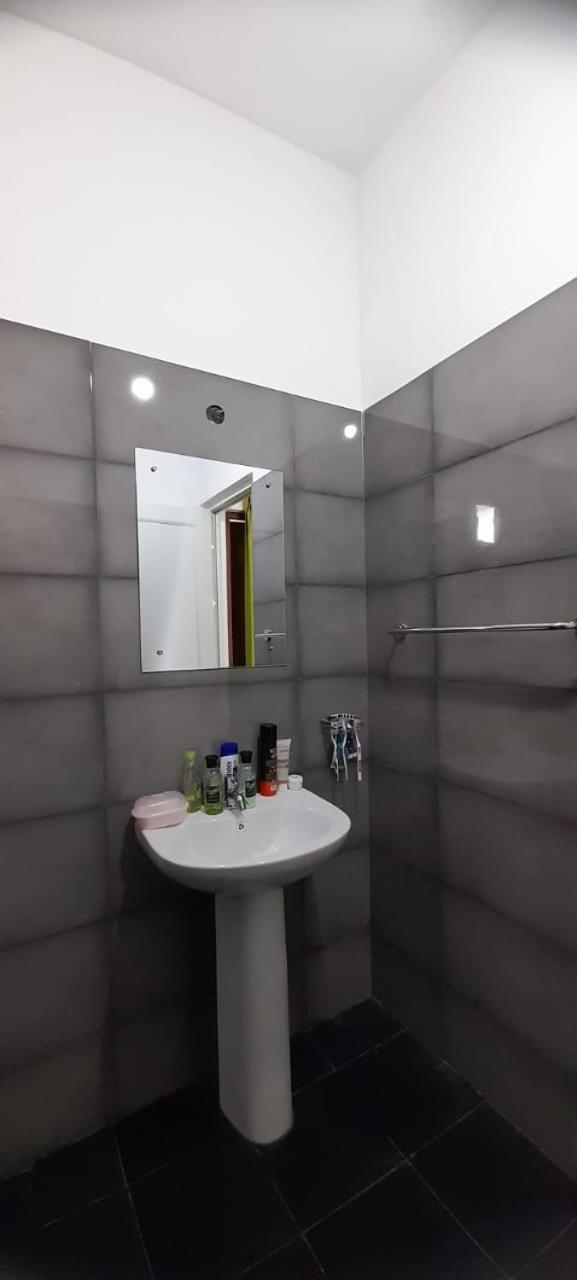 Oval View Residencies, Colombo