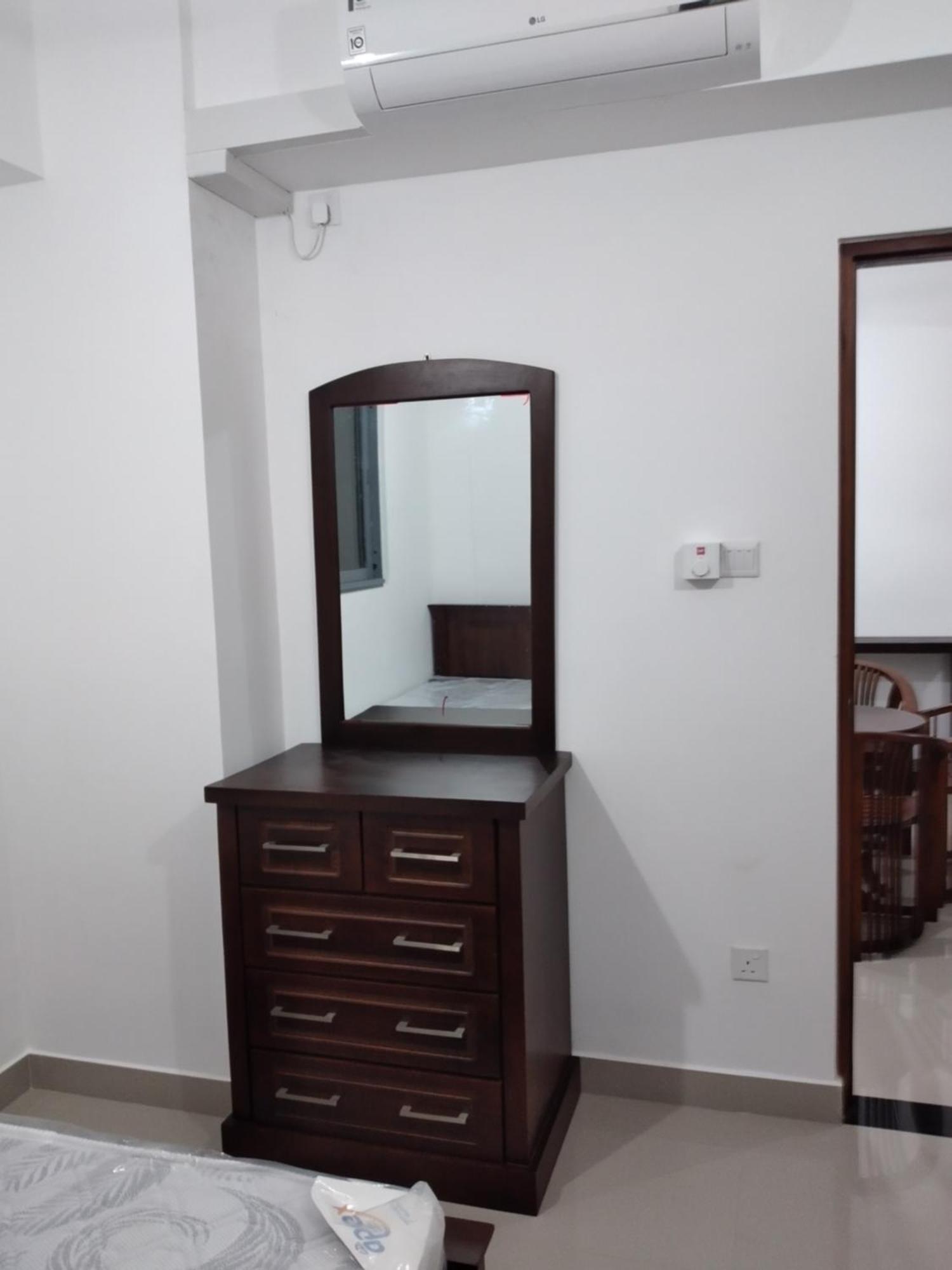 Oval View Residencies, Appartement *